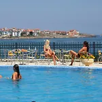 شقة In Complex Panorama