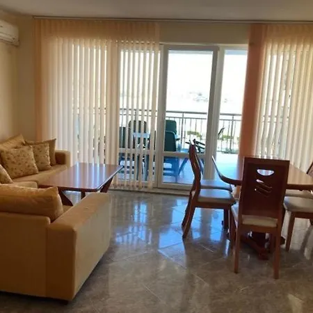 In Complex Panorama アパート ソゾポル