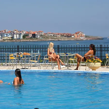 아파트 In Complex Panorama