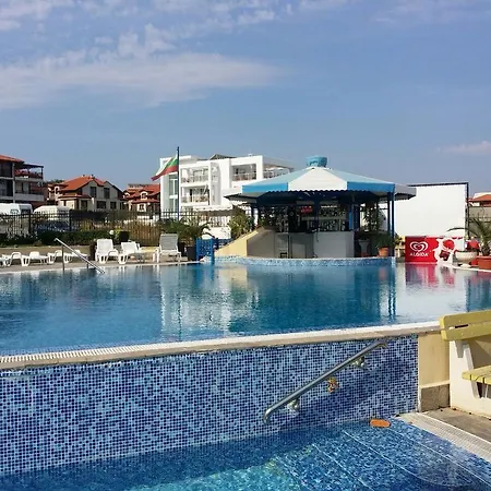 아파트 In Complex Panorama *