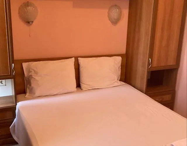 Apartment In Complex Panorama *