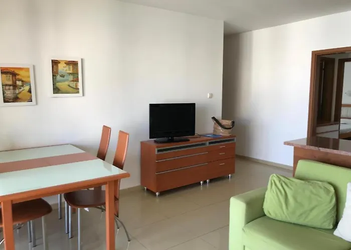 Apartment In Complex Panorama